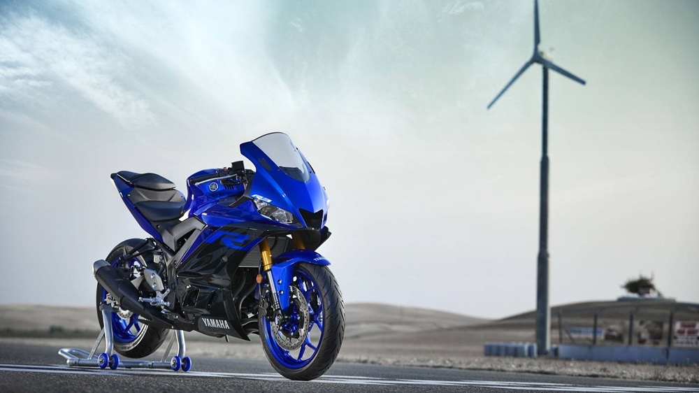 Новый мотоцикл Yamaha YZF-R3 2019