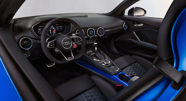 Купе и родстер Audi TT RS: номинальный рестайлинг