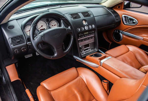Очень редкие : Aston Martin Vanquish S `2005 Двигатель: 5.9 V12 АтмоМощность: 520 л.с. при 7000 об/vмин Крутящий момент: 577 Нм при 5800 об/vмин Трансмиссия: Робот 6 ступ. Макс. скорость: 321