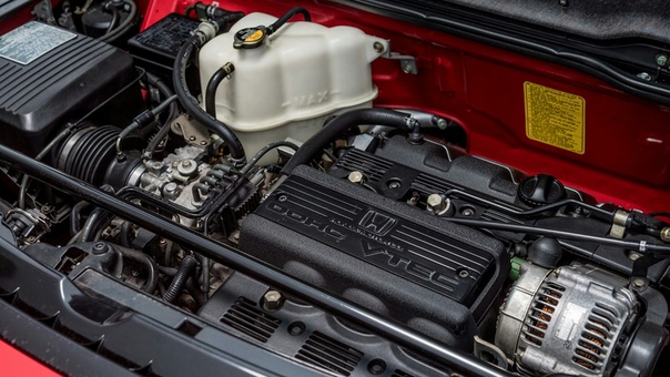 Эволюция Honda NSX - NSX 19901996 Двигатель: 3.0 V6 Мощность: 274 л.с. при 7300 об/мин Крутящий момент: 285 Нм при 5400 об/мин Трансмиссия: Механика 5 ступ. Макс. скорость: 270 км/ч Разгон до